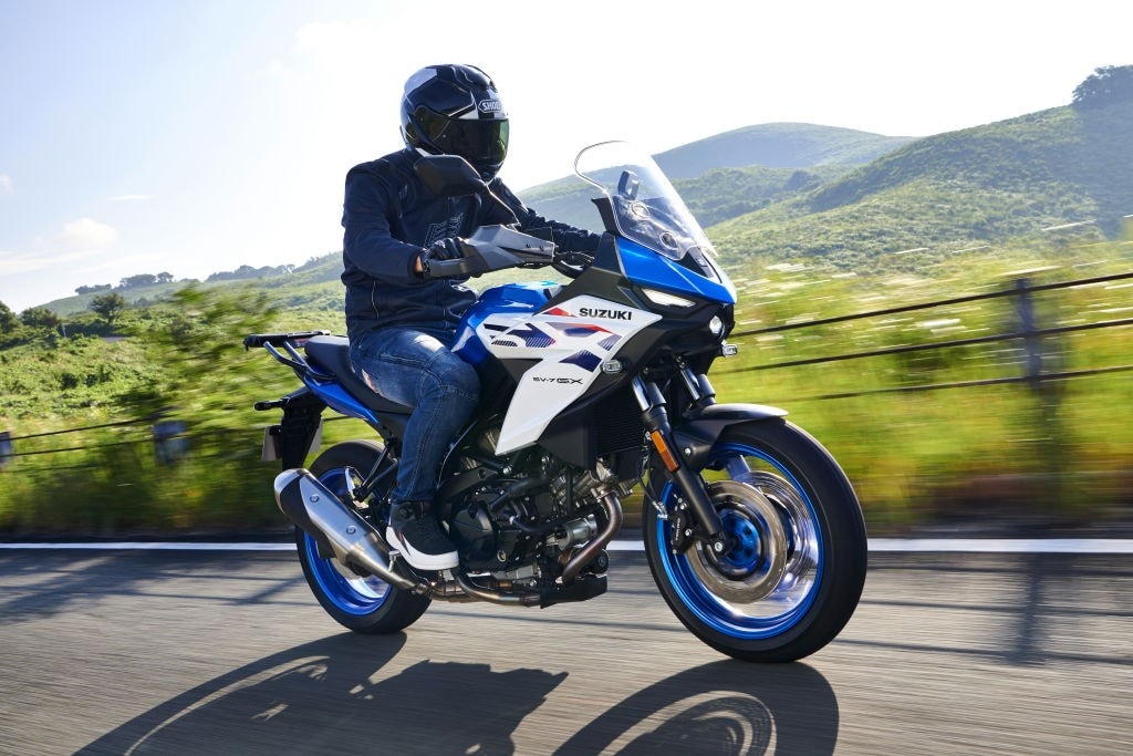Suzuki SV-7GX: ecco una crossover media che ci piace!